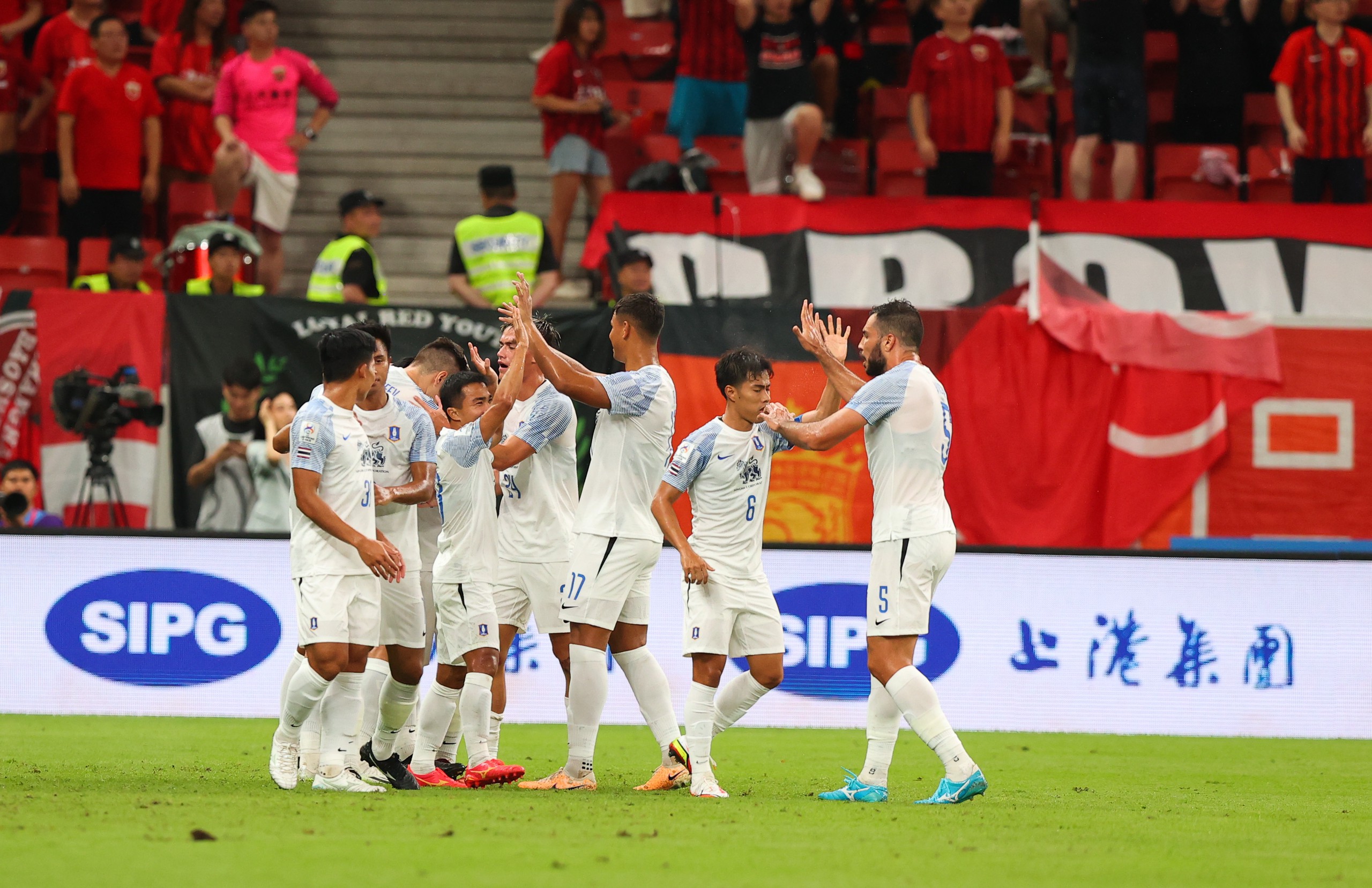 雷火电竞入驻-G2险胜LGD，369成为全场焦点入围赛3:1（上海）